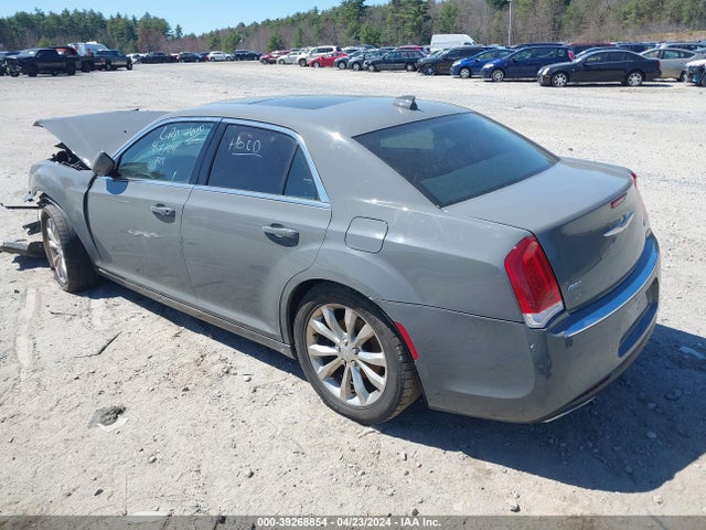 2C3CCARG6KH579668 Chrysler 300 Touring L Awd