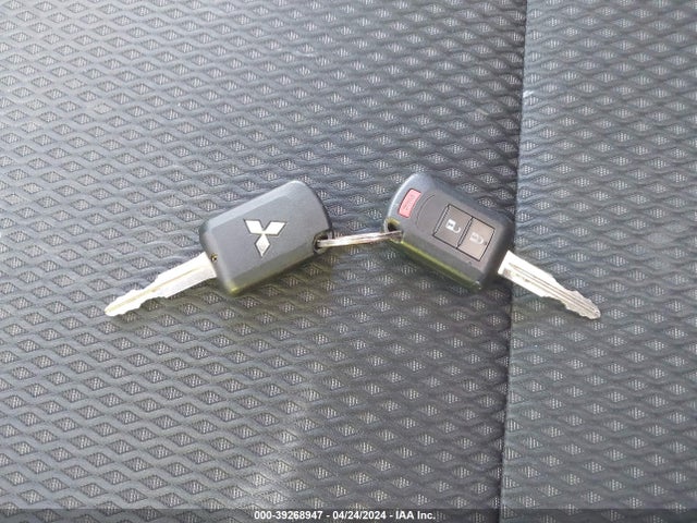 JA4AZ3A30JZ052191 Mitsubishi Outlander Es