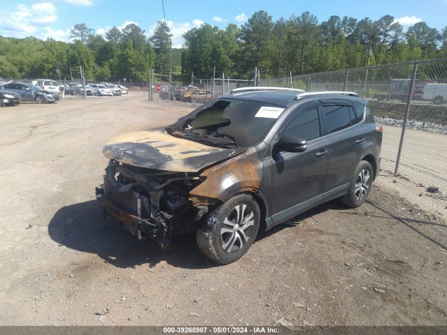 Toyota RAV4 LE 2016 JTMZFREV2GJ094465 Image 2