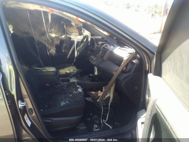 Toyota RAV4 LE 2016 JTMZFREV2GJ094465 Image 5
