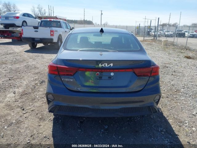 3KPF24AD3PE603684 KIA Forte Lxs