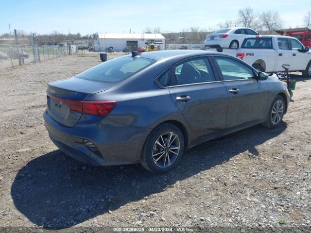 3KPF24AD3PE603684 KIA Forte Lxs