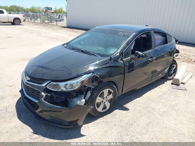 Chevrolet Cruze Ls Auto 2017 1G1BC5SM3H7147633 Image 2