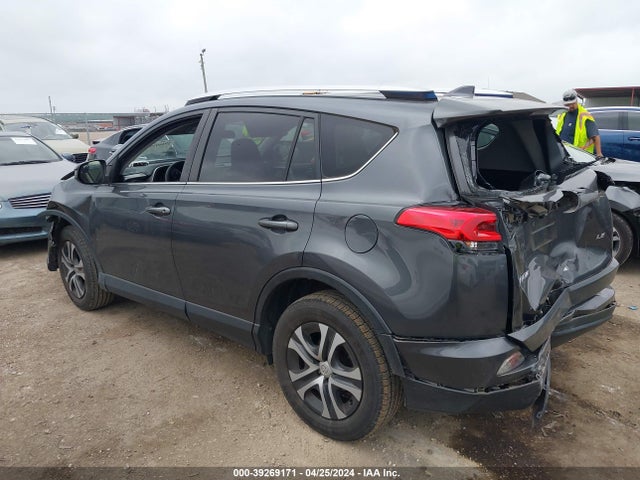 Toyota RAV4 LE 2016 JTMZFREV7GD089857 Image 3