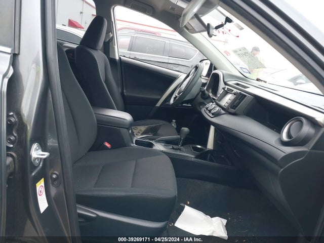 Toyota RAV4 LE 2016 JTMZFREV7GD089857 Image 5