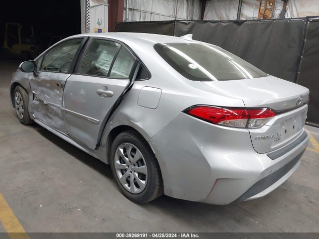 Toyota COROLLA LE 2022 JTDEPMAE3N3015696 Image 3