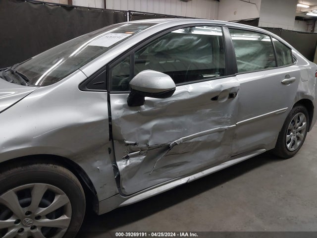 Toyota COROLLA LE 2022 JTDEPMAE3N3015696 Image 6