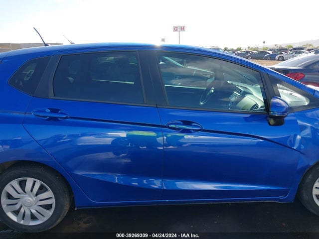 Honda FIT LX 2017 JHMGK5H5XHS005372 Image 13