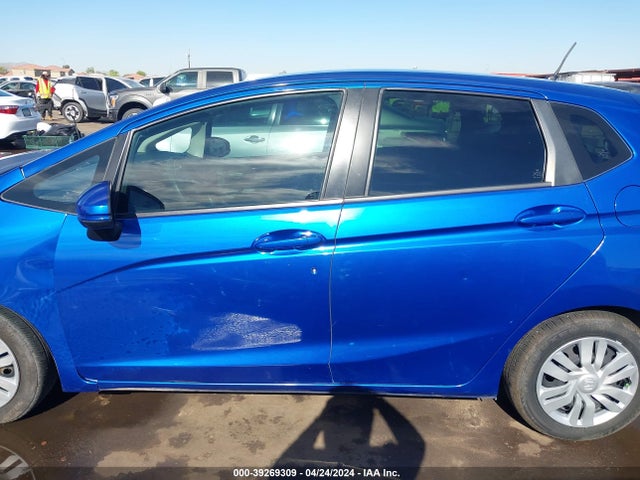 Honda FIT LX 2017 JHMGK5H5XHS005372 Image 14