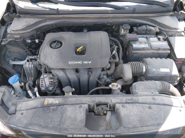 Hyundai ELANTRA SE 2017 5NPD74LFXHH188738 Image 10