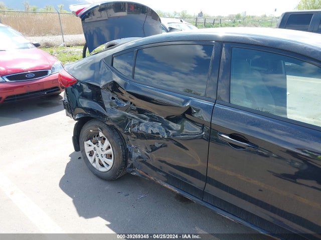 Hyundai ELANTRA SE 2017 5NPD74LFXHH188738 Image 6