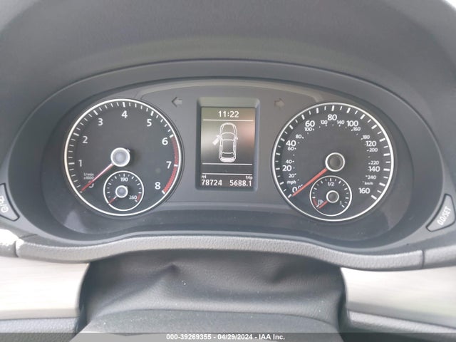 1VWBT7A3XFC006670 Volkswagen Passat 1.8t Se