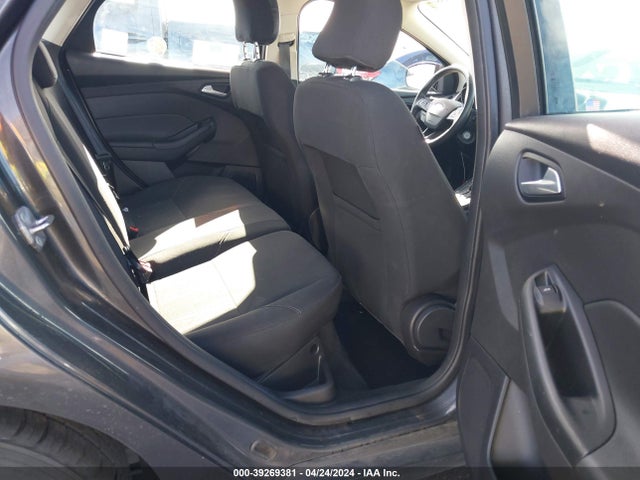Ford FOCUS SE 2017 1FADP3K21HL325608 Image 8