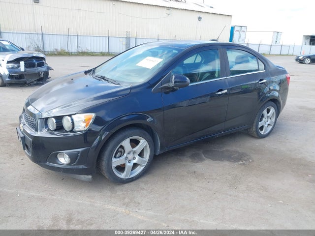 Chevrolet Sonic Ltz Auto 2015 1G1JE5SB5F4124311 Image 2
