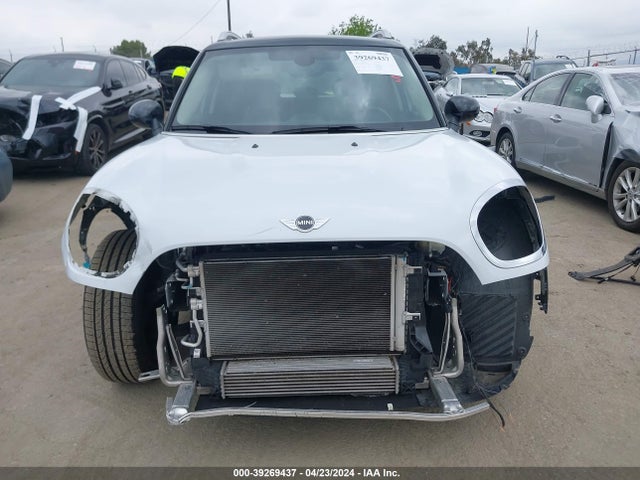 WMZYS7C36J3E08677 Mini COOPER COUNTRYMAN