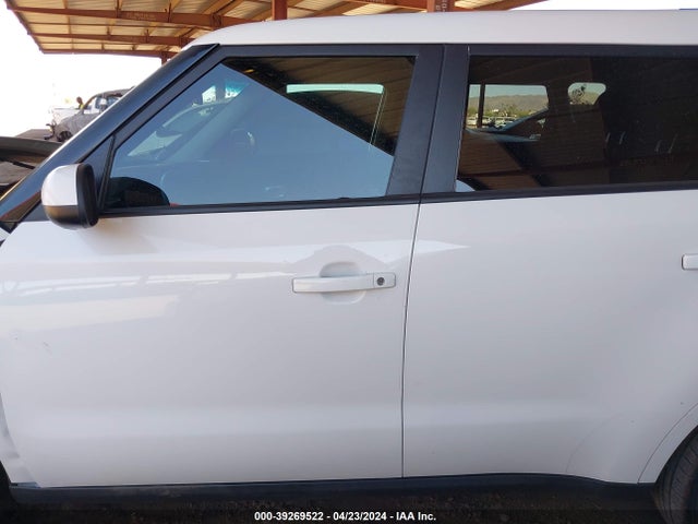 KIA Soul 2015 KNDJN2A25F7217299 Image 14