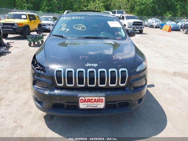 1C4PJMCS1HW600552 Jeep Cherokee Latitude 4x4