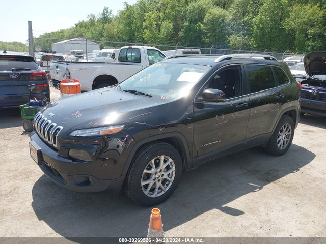 1C4PJMCS1HW600552 Jeep Cherokee Latitude 4x4