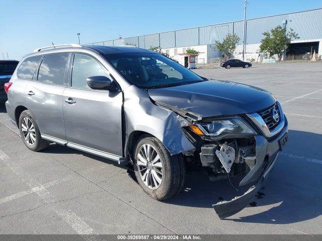 Nissan Pathfinder Sv 2018 5N1DR2MMXJC634766 zdjęcie główne