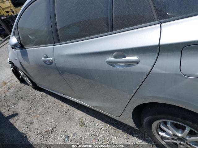 Toyota Prius Two 2018 JTDKBRFU5J3070806 Image 15