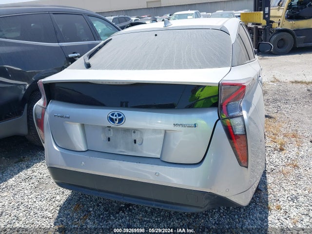 Toyota Prius Two 2018 JTDKBRFU5J3070806 Image 17