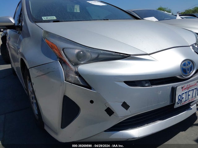 Toyota Prius Two 2018 JTDKBRFU5J3070806 Image 12