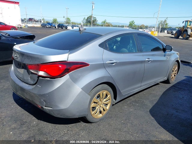 Hyundai ELANTRA SE 2016 5NPDH4AE0GH697033 Image 4