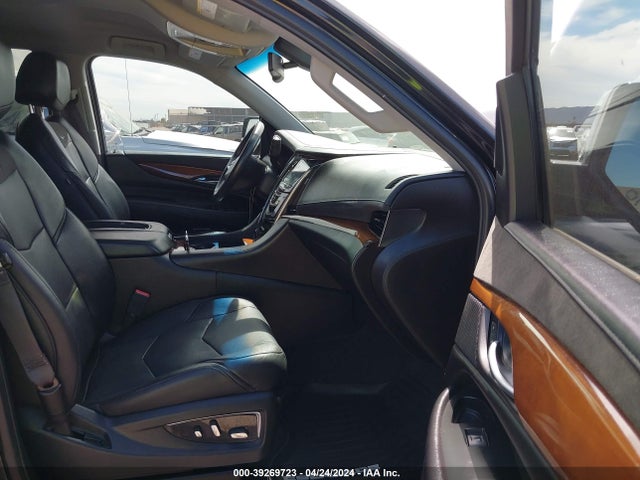1GYS3GKJXHR289338 Cadillac Escalade Esv Standard
