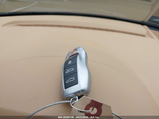 WP0CA2A81HS221231 Porsche 718 Boxster