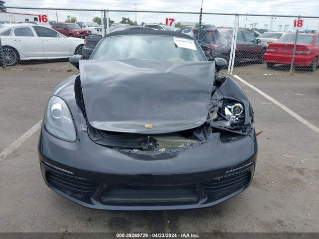WP0CA2A81HS221231 Porsche 718 Boxster