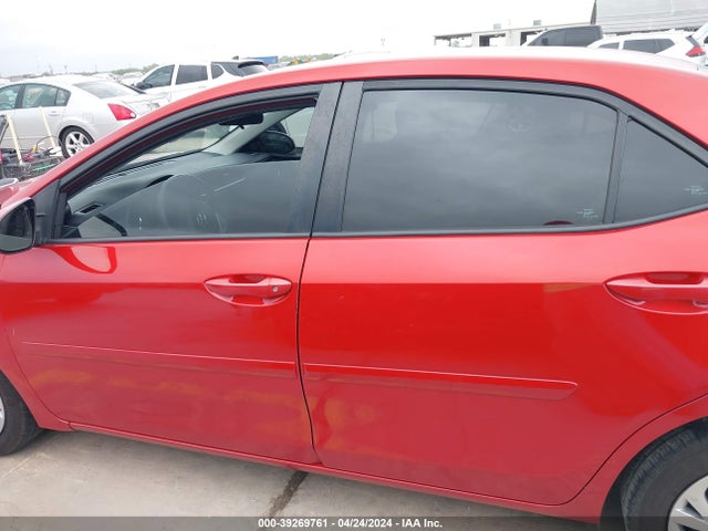 Toyota COROLLA LE 2018 5YFBURHEXJP750403 Image 15