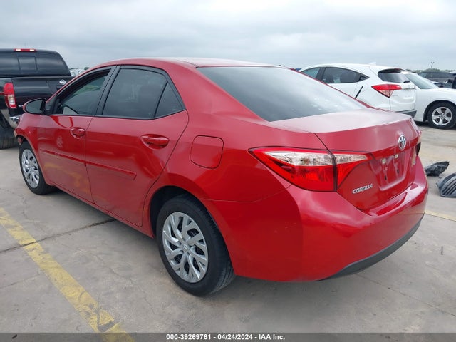 Toyota COROLLA LE 2018 5YFBURHEXJP750403 Image 3