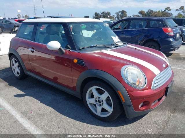 2007 MINI COOPER WMWMF33507TT57578 Photo 0
