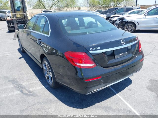 WDDZF4JB0JA376471 Mercedes-Benz E 300