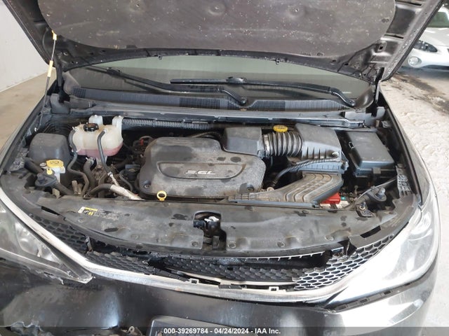 2C4RC1BG3JR233716 Chrysler Pacifica Touring L