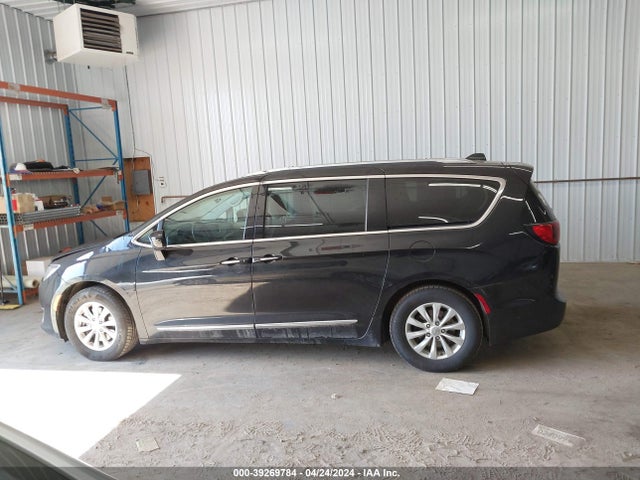 2C4RC1BG3JR233716 Chrysler Pacifica Touring L