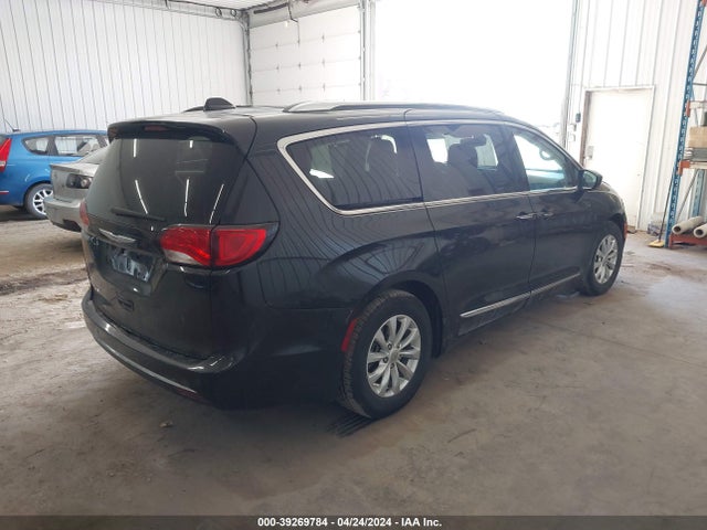 2C4RC1BG3JR233716 Chrysler Pacifica Touring L