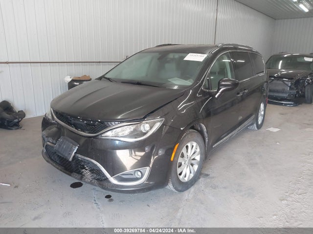 2C4RC1BG3JR233716 Chrysler Pacifica Touring L