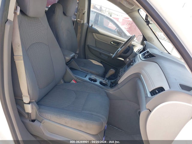 Chevrolet Traverse Ls 2015 1GNKRFKD7FJ131454 Image 5