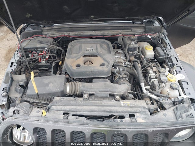 1C4HJXDNXJW283519 Jeep Wrangler Unlimited Sport 4x4
