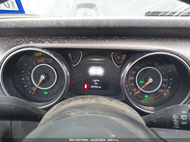 1C4HJXDNXJW283519 Jeep Wrangler Unlimited Sport 4x4