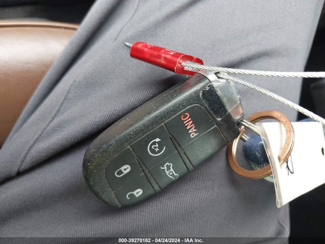 Chrysler 300 Limited 2019 2C3CCAEG8KH698070 Image 11