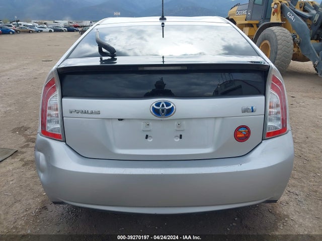 Toyota Prius Three 2014 JTDKN3DU0E0362331 Image 16