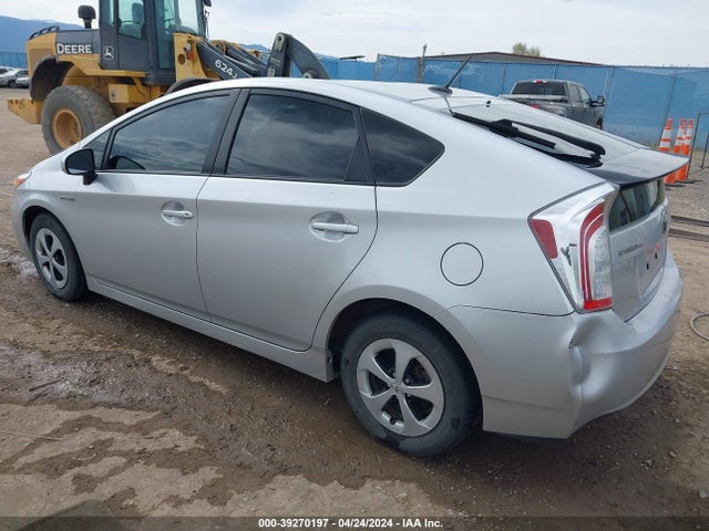 Toyota Prius Three 2014 JTDKN3DU0E0362331 Image 3
