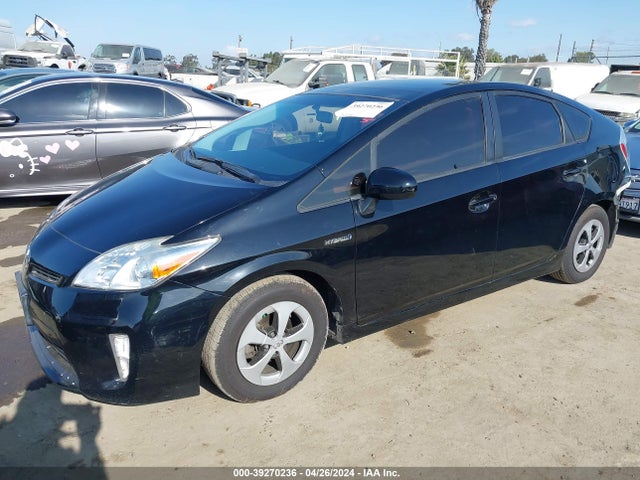 Toyota Prius Three 2015 JTDKN3DU7F1911082 Image 2