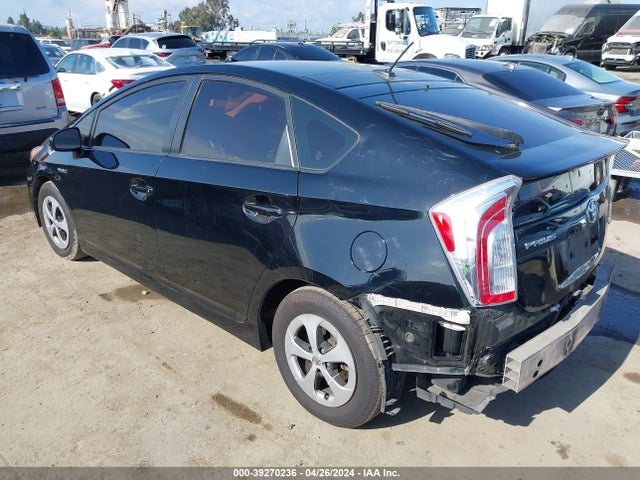 Toyota Prius Three 2015 JTDKN3DU7F1911082 Image 3