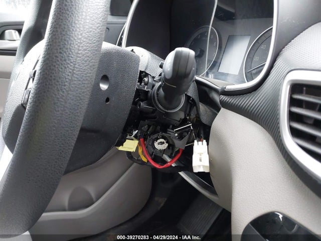 Hyundai TUCSON SE 2019 KM8J23A41KU923015 Image 6