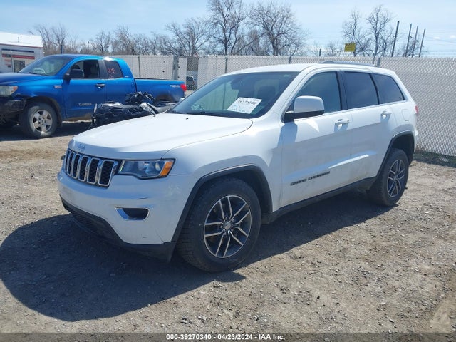1C4RJFAG8JC444018 Jeep Grand Cherokee Laredo E 4x4