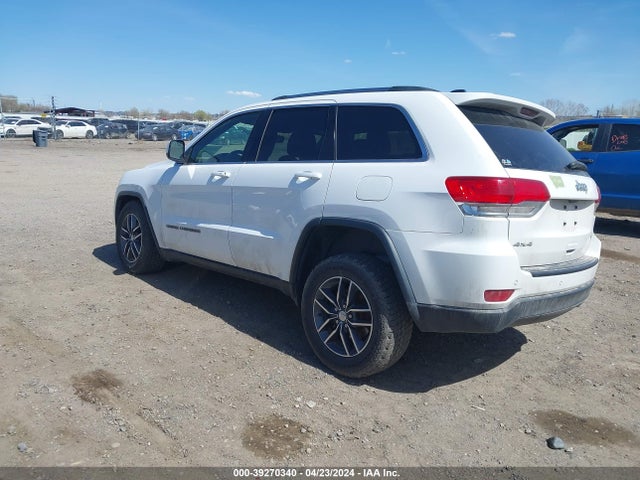 1C4RJFAG8JC444018 Jeep Grand Cherokee Laredo E 4x4