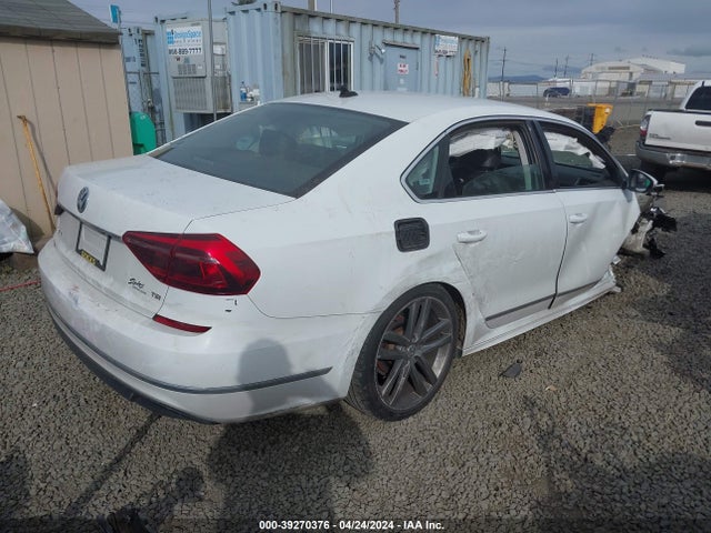 1VWDT7A36HC035305 Volkswagen Passat 1.8t R-line